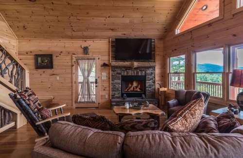 Morganton House | Majestic Mountaintop Cabin with hot tub and fireplace