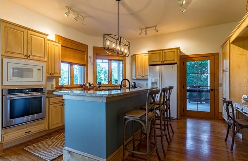 Cullowhee Condo | Majestic views from this fabulous condo in Trillium Links & Lake Club community!