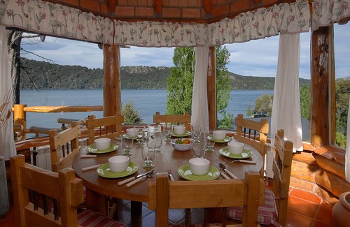San Carlos de Bariloche House | Majestically on the shores of Lake HV12
