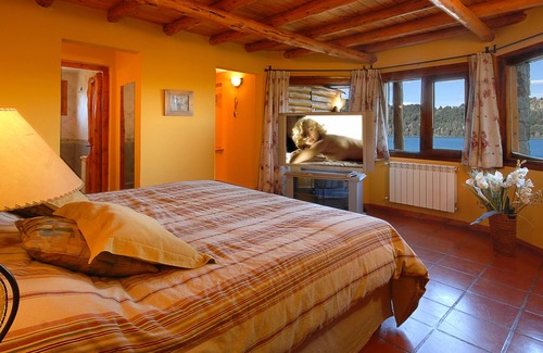 San Carlos de Bariloche House | Majestically on the shores of Lake HV12