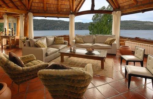 San Carlos de Bariloche House | Majestically on the shores of Lake HV12