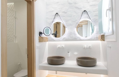 Agia Anna House | Majo Suites Hotel