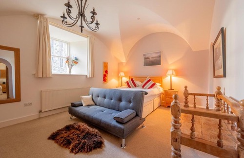 Fort Augustus Apartment | Major's Apartment 3 Bedroom Self Catering Property in historic Abbey