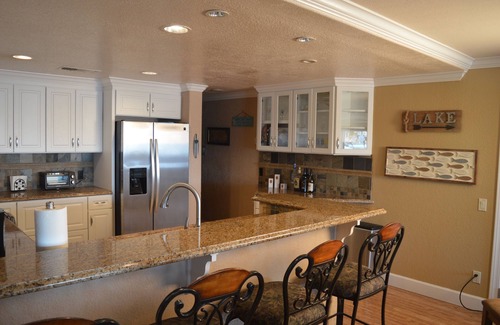 Havasu Lake House | Major's Toy Box - Amazing Home Havasu Landing