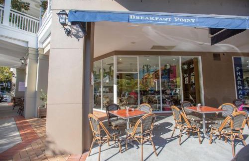 Mortlake Apartment | Majors Bay lake deep breath 2BR 2Bath Apt for 4
