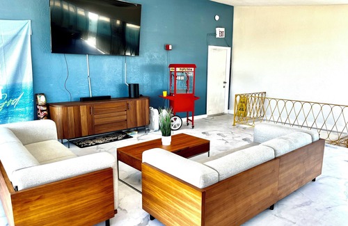 Ormond Beach Hotel | Makai Beach Lodge