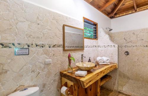 Playa Santa Teresa Bed & Breakfast | Makanas Beach Bungalows