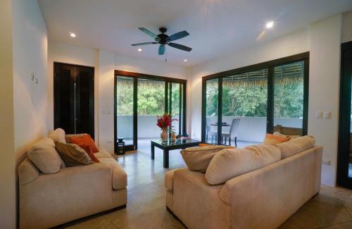 Ballena Apartment | Makara Mono Suite/2nd Floor