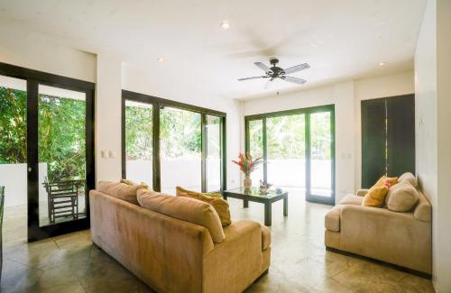 Ballena Apartment | Makara Suite Mariposa Ground Floor