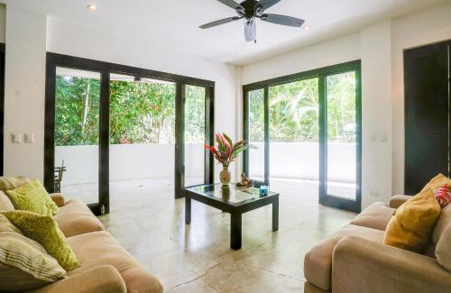 Ballena Apartment | Makara Suite Mariposa Ground Floor