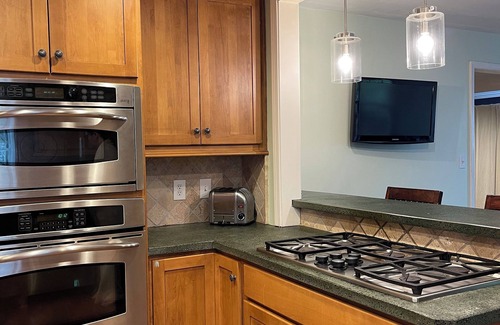 Druid Hills House | Make Derby Memories in this Charming 4-bedroom house located in St. Matthews!
