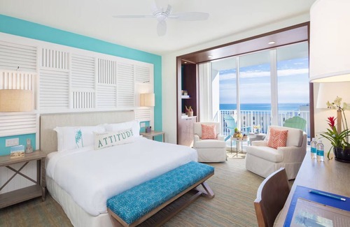 Hollywood Hotel | Make Your Trip More Enjoyable! 2 Relaxing Units, Pets Are Welcome, Pool, Beach!