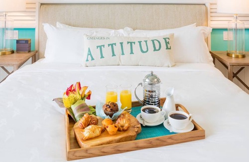 Hollywood Hotel | Make Your Trip More Enjoyable! 2 Relaxing Units, Pets Are Welcome, Pool, Beach!