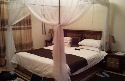 Kampala House | Makerere University Guest House