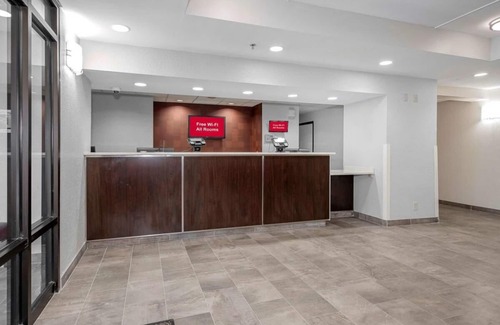 Southpoint House | Making The Best Memories Along The Way! Pets Allowed, Outdoor Pool, Free Parking