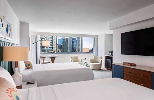 Downtown Chicago Hotel | Making The Best Memories Along The Way! 4 Units with City View, Pets Are Welcome