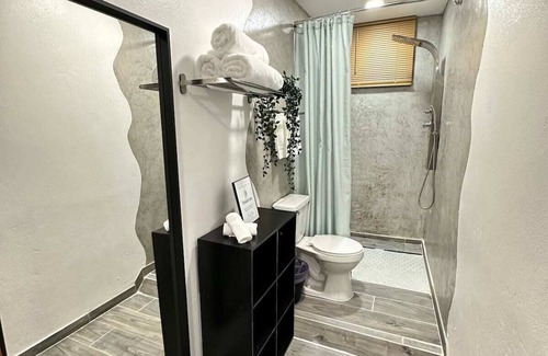 Rio Piedras Apartment | Maktub: Urban Hideaway Near Everything in SJn