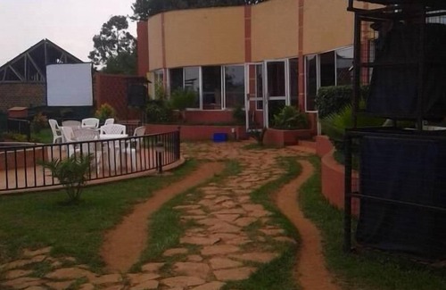 Kampala Hotel | Makutano Hotel