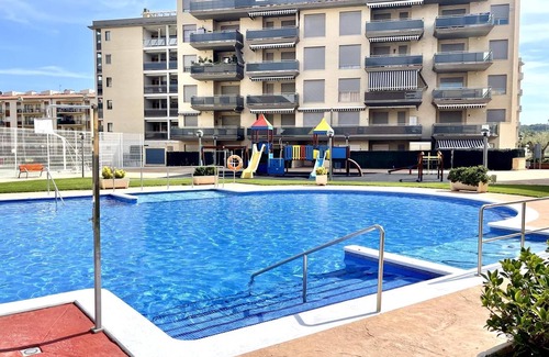 La Pineda Apartment | MALDIVAS III NEXT TO THE BEACH WITH SWIMMING POOL AND HEATED