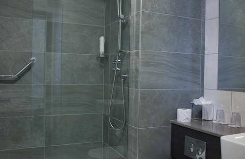 Galway City Centre Hotel | Maldron Hotel Sandy Road Galway