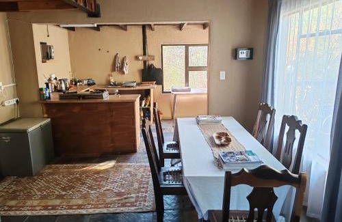 Maruleng Ski Chalet | Mali Mali Safari Lodge House 5