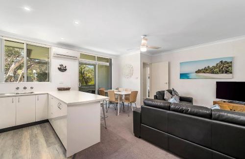 Crescent Head Apartment | Maliblue 51 Main Street Crescent Head