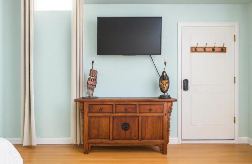 Central Malibu Apartment | Malibu 2BR In Woods Close To Beach