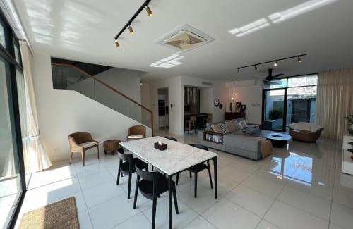 Pantai Tengah Villa | Malibu 2BR Villa - Private Pool Langkawi