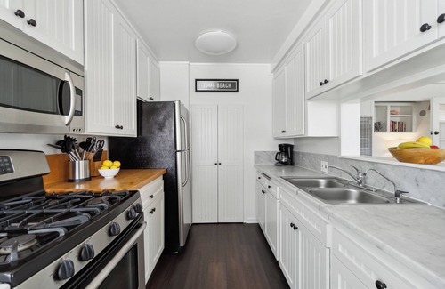 Eastern Malibu Condo | Malibu, Carbon Beach - Oceanfront Suite Seven