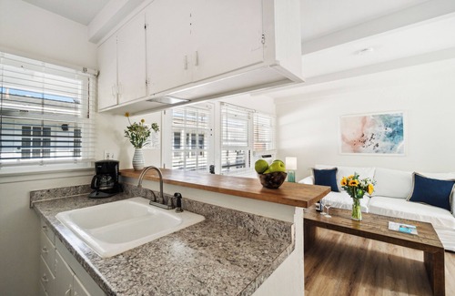 Eastern Malibu Condo | Malibu, Carbon Beach - Suite Nine