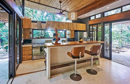 Playa Hermosa Cobano Villa | Malibu Jungle House- private pool, steps to the beach