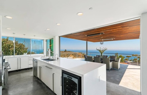 Malibu House | Malibu Glass House: Architectural w 180deg Views