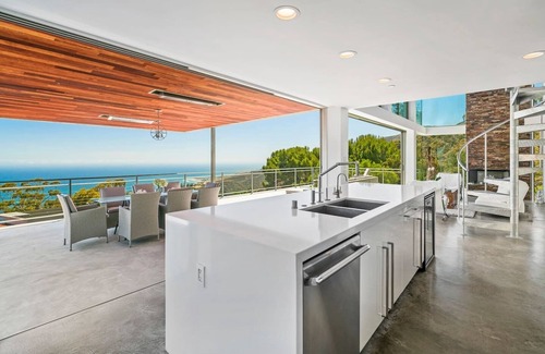 Malibu House | Malibu Glass House: Architectural w 180deg Views