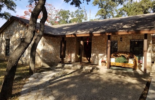 San Antonio House | Malibu Ranch is a place to come and enjoy the luxury & the peaceful surrounding