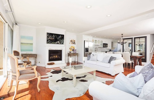 Eastern Malibu House | Malibu Retreat In the heart of Malibu