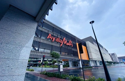 Barangay 76 Apartment | Mall of Asia - Aseana Residences