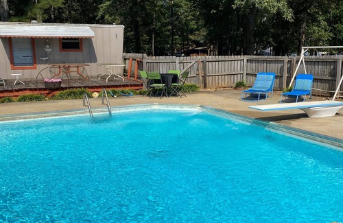 Hillsboro House | Mallard Creek Getaway