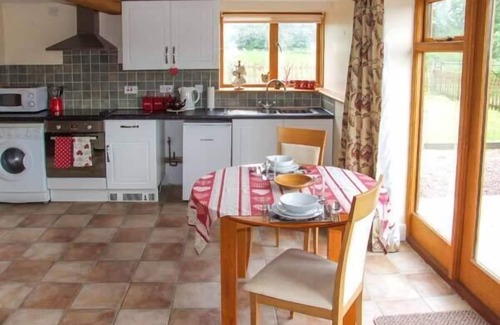 Newnham Cottage | MALLARD, pet friendly, character holiday cottage in Newnham-On-Severn