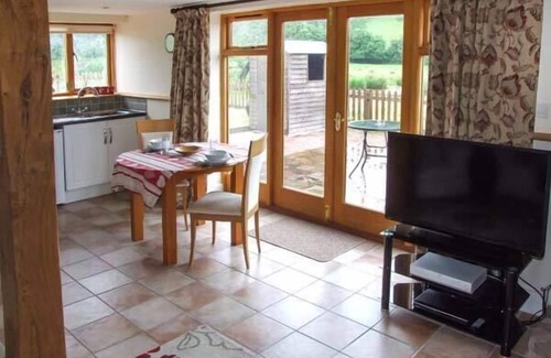 Newnham Cottage | MALLARD, pet friendly, character holiday cottage in Newnham-On-Severn