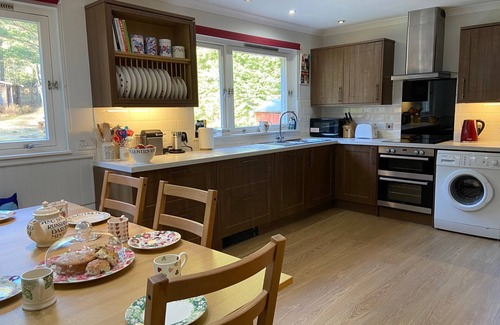 Boat of Garten Cottage | Mallard - sleeps 6 guests in 3 bedrooms