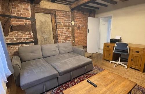 Ashton-under-Lyne House | Mallison Cottage