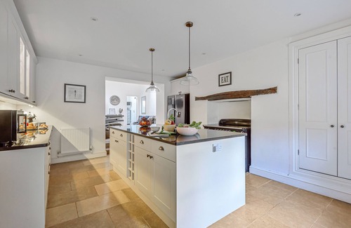 Milton Abbas House | Maltings House - Stylish and generous holiday house