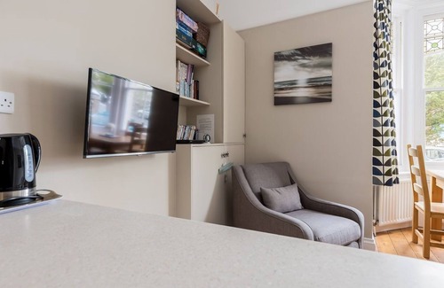 Swanage Cottage | Malvern Apartment - holiday apartment with sea views