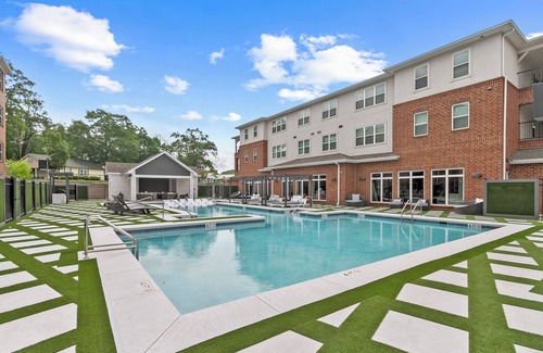 Tuscaloosa Condo | Mama D's Riverfront Retreat - Gorgeous Riverfront Condo with Pool & Gym Access