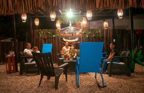 Covenas Hotel | Mama Lira
