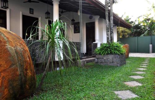 Thiranagama Villa | Mama Villa Hikkaduwa