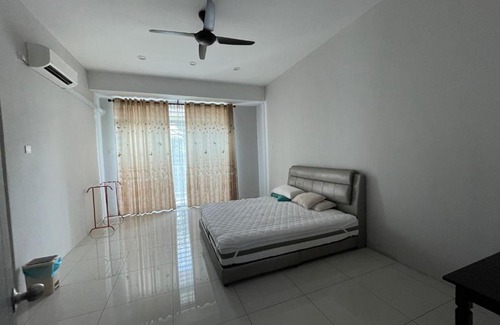Taman Meru House | Mamakay Homestay islam only