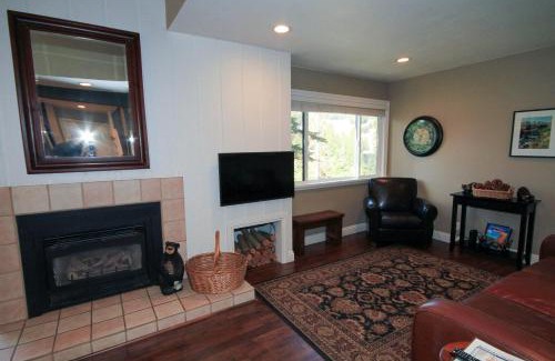 Mammoth Lakes House | Mammoth Ski & Racquet Club #38 - Pet Okay