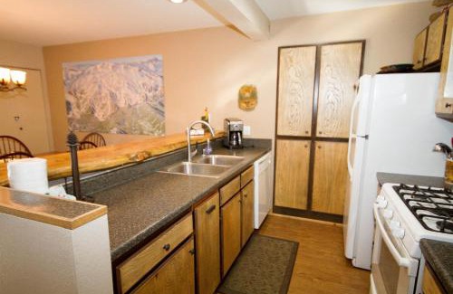 Mammoth Lakes House | Mammoth Ski & Racquet Club #082