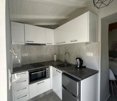 Mavrovouni House | Mamour Apartments in Mavrovouni